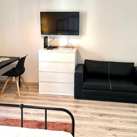 Studio Okrzei Manufaktura Praga Warszawa Zewnętrze zdjęcie